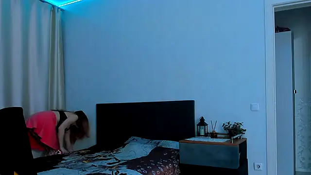 JanetShy online show from 12/20/25, 07:04