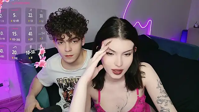 Snapshot of Alice18James chatting on 11/28/25, 05:15 Alice18James online show from 11/28/25, 05:15