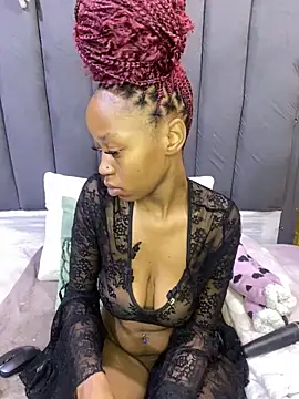 SexyPetitex25 online show from 06/03/26, 08:03