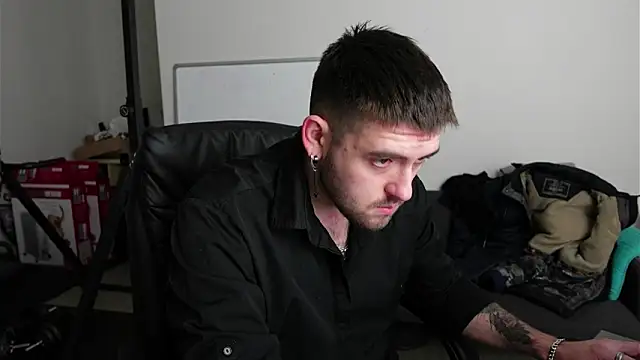 Snapshot of Mike_Platano chatting on 12/13/25, 08:25 Mike Platano online show from 12/13/25, 08:25