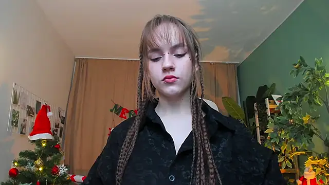 Jamie Chung online show from 12/21/25, 01:24