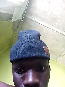 Snapshot of phumlanisanka chatting on 10/15/25, 12:49 phumlanisanka online show from 10/15/25, 12:49