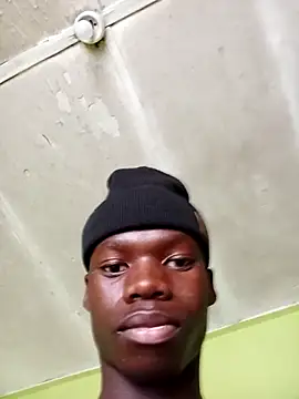 Snapshot of phumlanisanka chatting on 10/18/25, 07:20 phumlanisanka online show from 10/18/25, 07:20