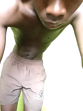 Snapshot of phumlanisanka chatting on 11/15/25, 08:00 phumlanisanka online show from 11/15/25, 08:00