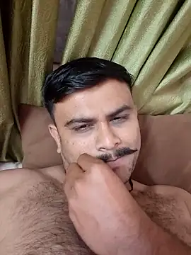 Snapshot of Frvgggghh chatting on 11/10/25, 06:51 Frvgggghh online show from 11/10/25, 06:51