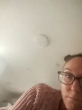 Snapshot of PrincessP8989 chatting on 02/13/26, 11:28 PrincessP8989 online show from 02/13/26, 11:28