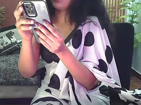 shaalu sharma online show from 12/19/25, 07:04