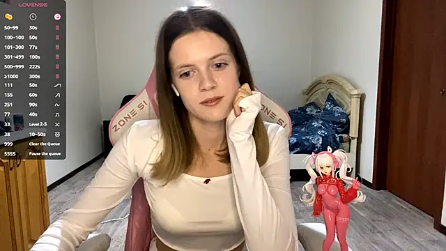 VibeQueenLucy online show from 09/20/25, 04:08