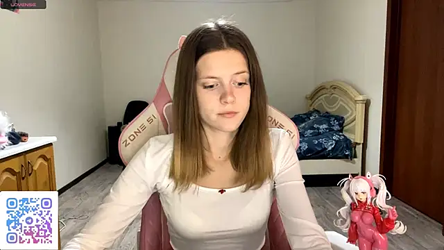 VibeQueenLucy online show from 09/23/25, 03:37