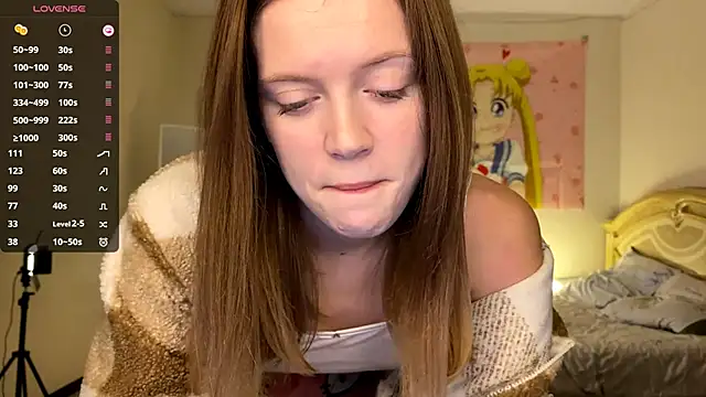 VibeQueenLucy online show from 12/01/25, 03:17