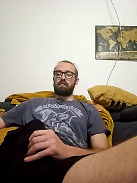 Snapshot of Loopertz chatting on 10/05/25, 05:55 Loopertz online show from 10/05/25, 05:55