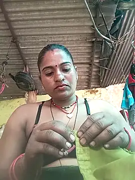 Hansini Gowda online show from 10/15/25, 05:18