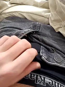 Snapshot of Angelmilf69 chatting on 02/23/26, 05:32 Angelmilf69 online show from 02/23/26, 05:32