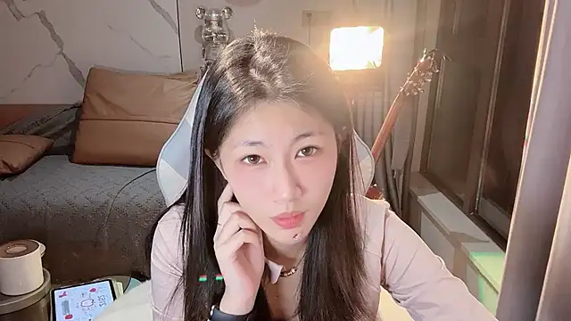 Lixinel-520 online show from 12/22/25, 01:52