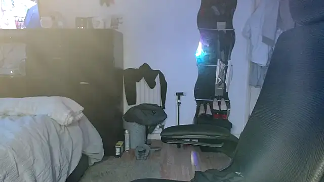 Snapshot of Prill940 chatting on 09/26/25, 06:06 Prill940 online show from 09/26/25, 06:06