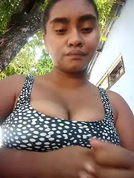 Lucy-Ferr online show from 10/07/25, 04:04