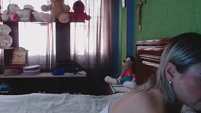  Charlize theron  online show from 11/11/25, 05:57