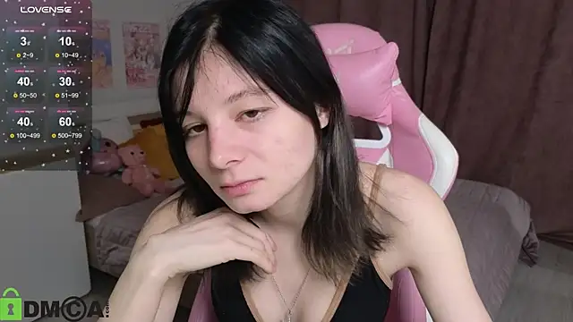 Snapshot of EllinEverly chatting on 12/18/25, 09:21 EllinEverly online show from 12/18/25, 09:21