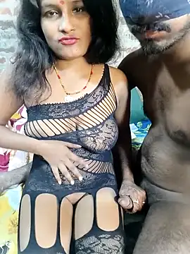 Snapshot of sexy-couple77 chatting on 10/12/25, 12:09 sexy-couple77 online show from 10/12/25, 12:09