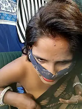 Snapshot of sexy-couple77 chatting on 10/19/25, 07:20 sexy-couple77 online show from 10/19/25, 07:20