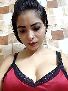 QUEEN-ADITI online show from 09/21/25, 02:40