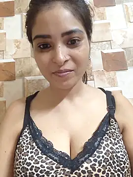 QUEEN-ADITI online show from 10/03/25, 03:58