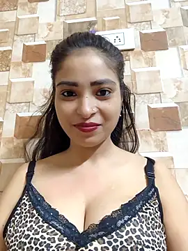 QUEEN-ADITI online show from 10/08/25, 02:47