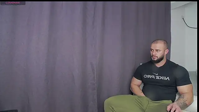 RickyMiami1 online show from 11/25/25, 06:52