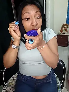 Snapshot of pocahontas_nex chatting on 11/28/25, 10:01 pocahontas nex online show from 11/28/25, 10:01