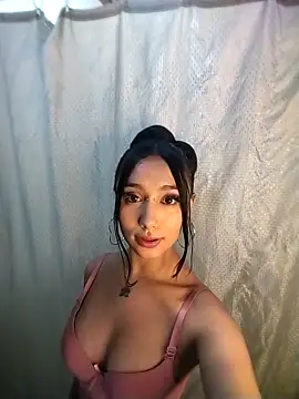 Snapshot of Ella_rr chatting on 09/10/25, 03:17 Ella rr online show from 09/10/25, 03:17