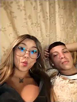 Snapshot of Ella_rr chatting on 10/11/25, 03:06 Ella rr online show from 10/11/25, 03:06