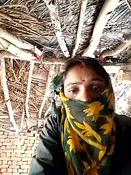 Snapshot of Priyanka_thakurr chatting on 12/03/25, 07:16 Priyanka thakurr online show from 12/03/25, 07:16