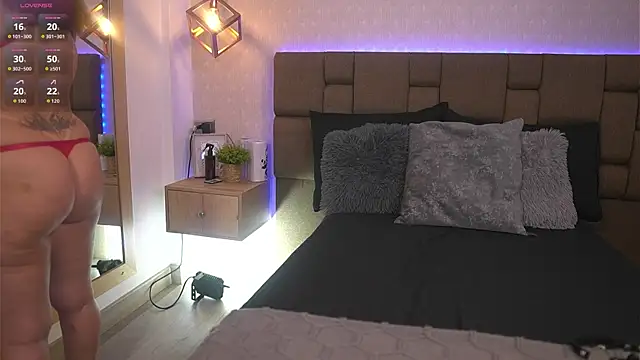 Julieth Rojas online show from 04/14/26, 04:18