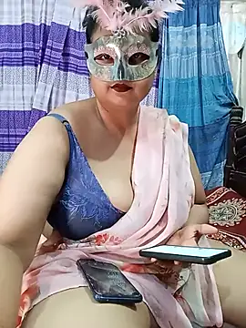 Snapshot of Tanisha-Chy chatting on 06/18/26, 05:50 Tanisha-Chy online show from 06/18/26, 05:50