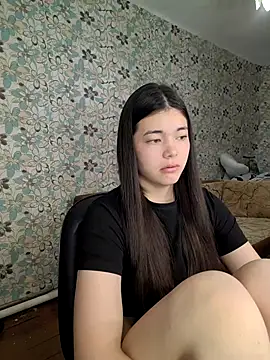 Snapshot of Albi_Glow chatting on 09/25/25, 02:26 Albi Glow online show from 09/25/25, 02:26