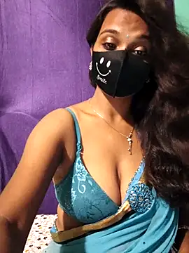 Snapshot of cutie_pei002 chatting on 10/24/25, 04:47 cutie pei002 online show from 10/24/25, 04:47