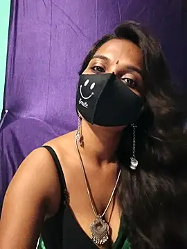 Snapshot of cutie_pei002 chatting on 10/25/25, 04:57 cutie pei002 online show from 10/25/25, 04:57