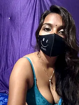 Snapshot of cutie_pei002 chatting on 11/12/25, 02:45 cutie pei002 online show from 11/12/25, 02:45