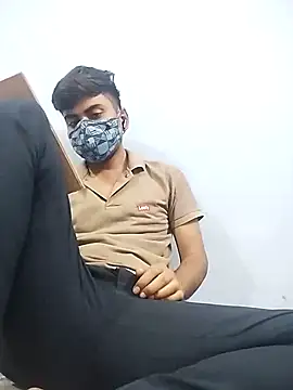 Snapshot of YourTarzan chatting on 10/13/25, 10:15 YourTarzan online show from 10/13/25, 10:15