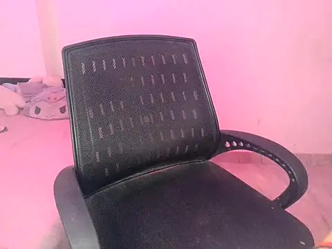 its siya  online show from 04/13/26, 08:36