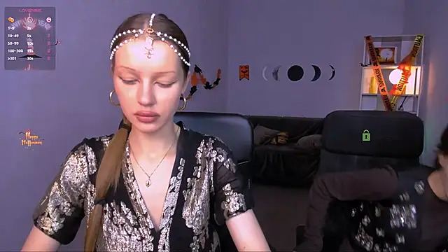 khloebeauty online show from 10/31/25, 09:49