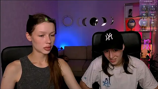 Snapshot of khloebeauty chatting on 07/09/26, 05:44 khloebeauty online show from 07/09/26, 05:44