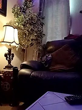 Snapshot of Sicksob chatting on 12/19/25, 05:53 Sicksob online show from 12/19/25, 05:53