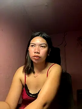 Snapshot of aniya_04 chatting on 10/25/25, 11:32 aniya 04 online show from 10/25/25, 11:32