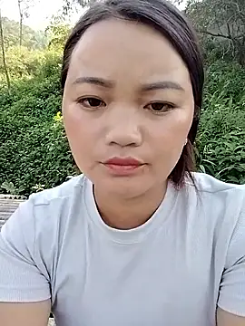 Snapshot of lusy-000 chatting on 09/17/25, 08:05 lusy-000 online show from 09/17/25, 08:05