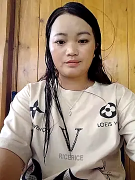 Snapshot of lusy-000 chatting on 09/20/25, 03:40 lusy-000 online show from 09/20/25, 03:40