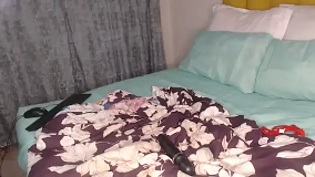 Bella 2025 online show from 02/24/26, 08:29