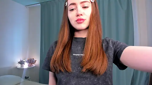 Chloeee4200 online show from 04/11/26, 12:53