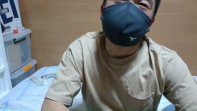 erosuke9 online show from 04/02/26, 12:36