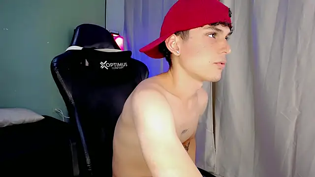 dilan hott  online show from 11/09/25, 08:51